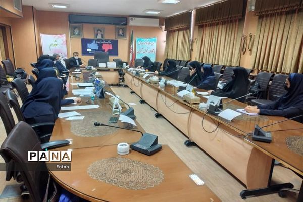 برگزاری مسابقات مناظره دانش‌آموزی در ناحیه 2 استان اصفهان