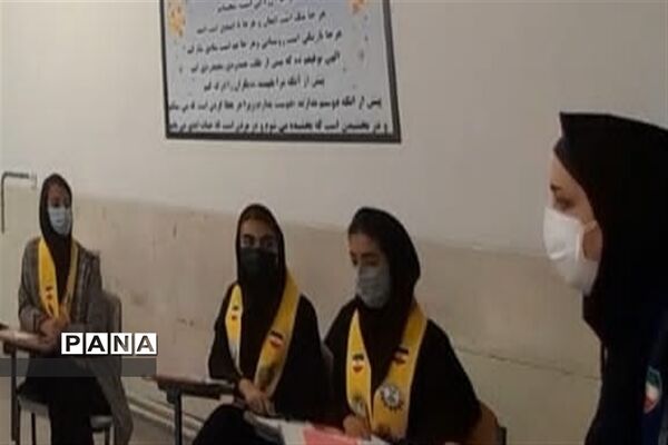 برگزاری مسابقات مناظره دانش‌آموزی شهرستان سمیرم اصفهان