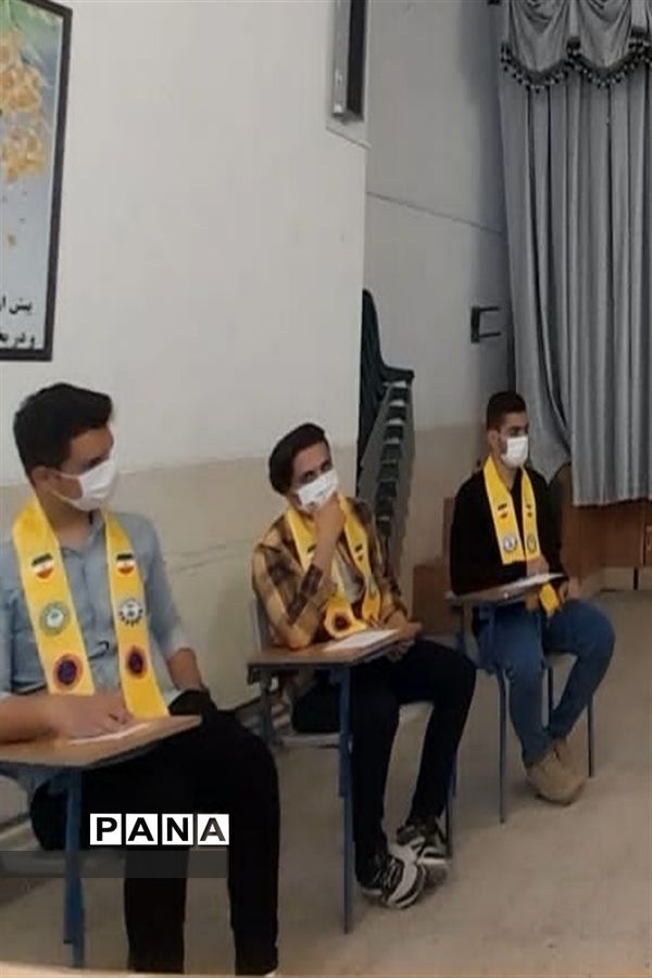 برگزاری مسابقات مناظره دانش‌آموزی شهرستان سمیرم اصفهان