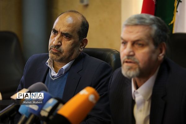 نشست خبری خانه احزاب  با موضوع تحولات جهان، روسیه و اوکراین