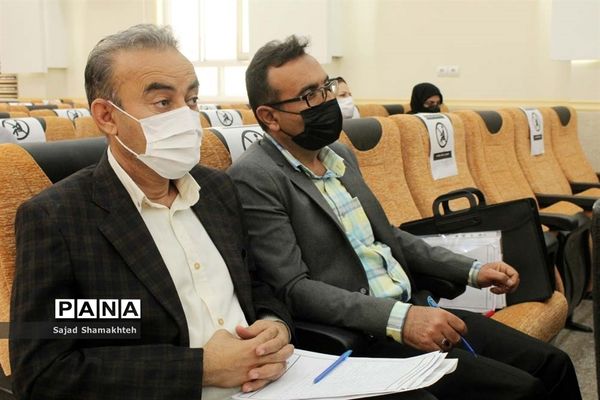 نشست معاون پارلمانی وزارت آموزش و پرورش با راهبران آموزشی استان در اهواز