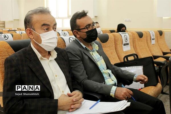 نشست معاون پارلمانی وزارت آموزش و پرورش با راهبران آموزشی استان در اهواز