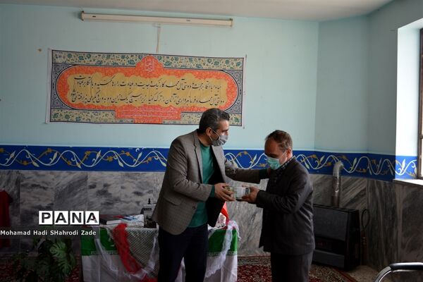 مراسم تقدیر از همکاران حوزه پرورشی مدارس و اداره ناحیه یک مشهد مقدس