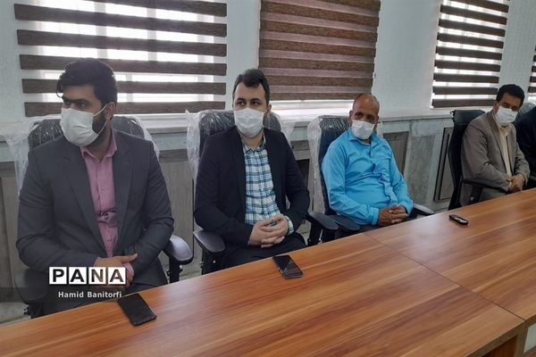 تقدیر از کارکنان اداره آموزش و پرورش حمیدیه