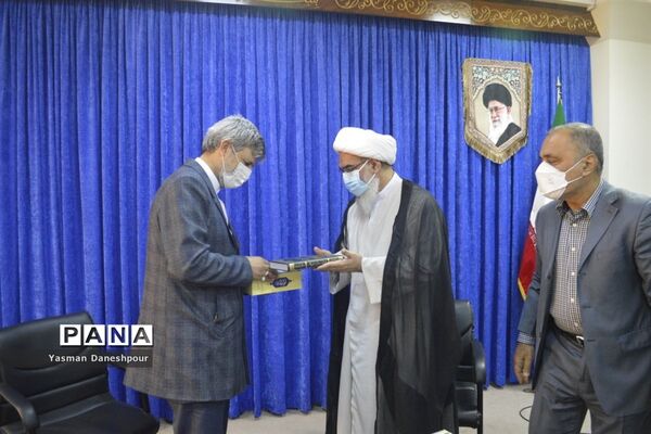 دیدار سرپرست معاونت پرورشی و فرهنگی وزارت آموزش و پرورش با نماینده ولی فقیه در استان بوشهر