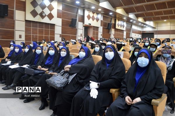 همایش تجلیل از طلایه داران تربیت در بوشهر