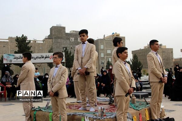 مراسم بزرگ شهدا با عنوان "با این ستاره‌ها" در اسلامشهر