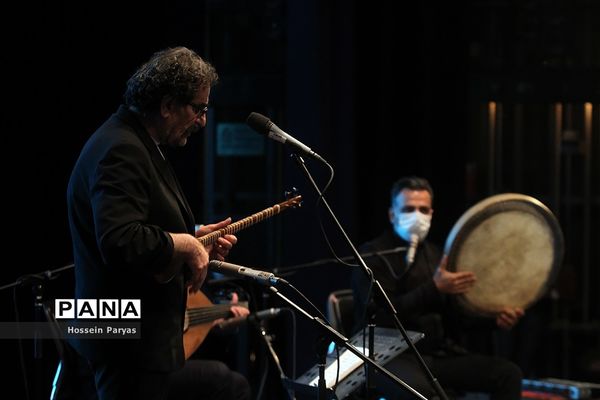 نخستین جایزه بین‌المللی حکیم نظامی