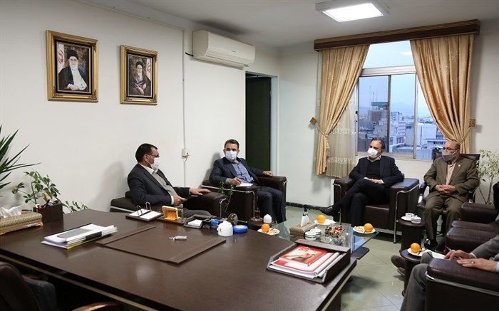 ضرورت استفاده از ظرفیت‌های نهادهای انقلابی برای تحقق سند تحول و بیانیه گام دوم