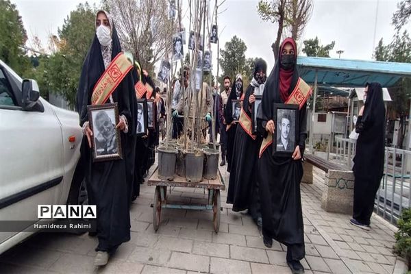ویژه برنامه نهال شیدایی در گلزار شهدای بهشت حضرت زهرا (س)