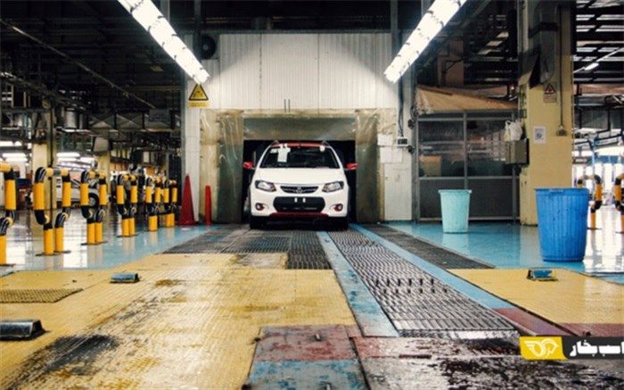 نجفی‌منش: قیمت کارخانه‌ای خودرو کم نمی‌شود اما شاید قیمت بازار کاهش پیدا کند