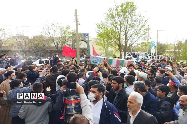 تشییع پیکر شهید مدافع حرم «احسان کربلایی پور» در قم