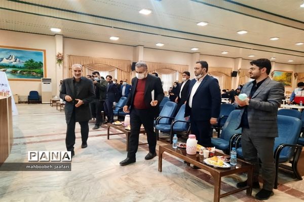 نشست وزیر آموزش و پرورش با فرهنگیان و دانش آموزان مازندران