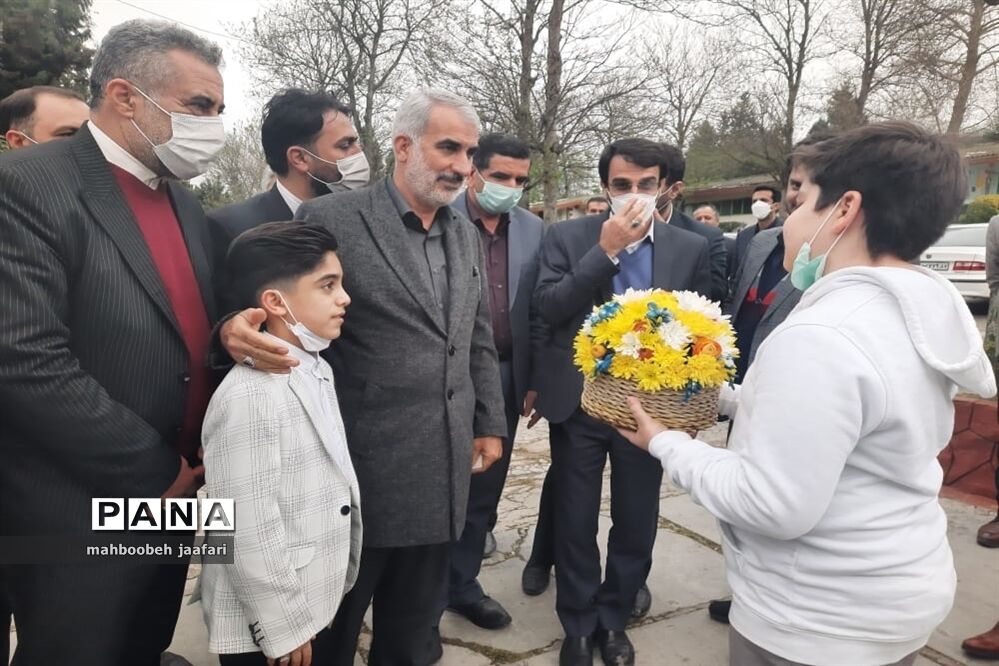 نشست وزیر آموزش و پرورش با فرهنگیان و دانش آموزان مازندران