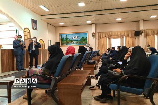 نشست وزیر آموزش و پرورش با فرهنگیان و دانش آموزان مازندران