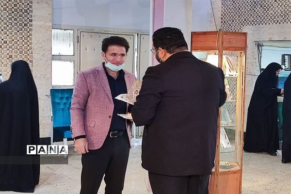 تقدیر از مشاوران پرتلاش منطقه ۱۵
