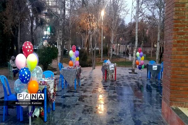 برگزاری غرفه‌های فرهنگی اجتماعی مهر ولایت در محله کیانشهر منطقه ۱۵