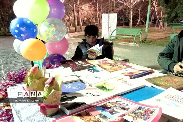 برگزاری غرفه‌های فرهنگی اجتماعی مهر ولایت در محله کیانشهر منطقه ۱۵