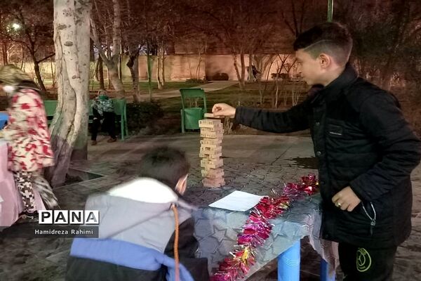 برگزاری غرفه‌های فرهنگی اجتماعی مهر ولایت در محله کیانشهر منطقه ۱۵
