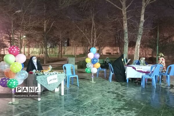 برگزاری غرفه‌های فرهنگی اجتماعی مهر ولایت در محله کیانشهر منطقه ۱۵