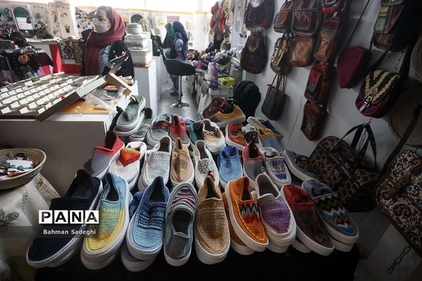 نمایشگاه زنان و تولید ملی