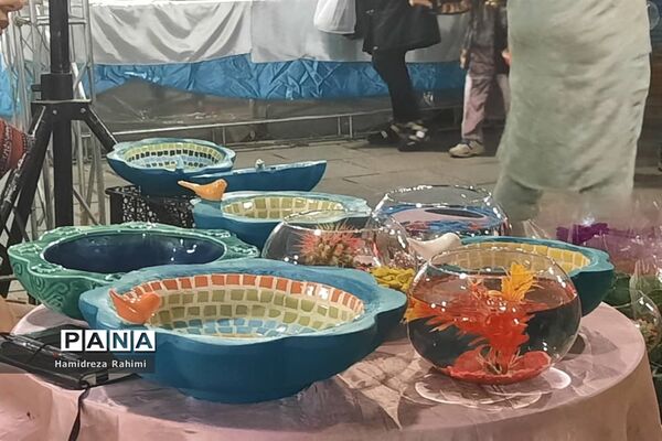نمایشگاه صنایع دستی و سوغات اقوام در شهر ری