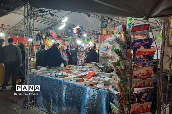 نمایشگاه صنایع دستی و سوغات اقوام در شهر ری