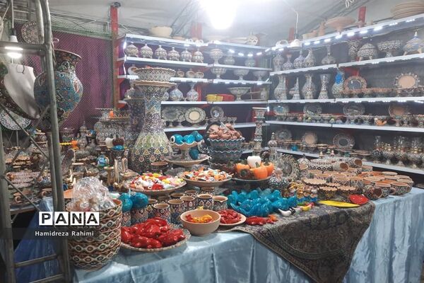 نمایشگاه صنایع دستی و سوغات اقوام در شهر ری