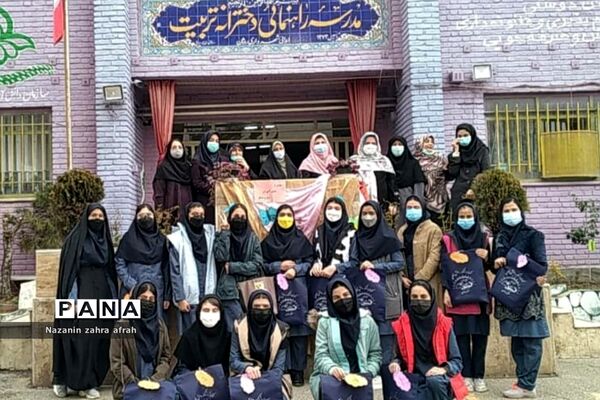 مراسم تقدیر از دانش‌آموزان و دبیران مدرسه تربیت رودهن