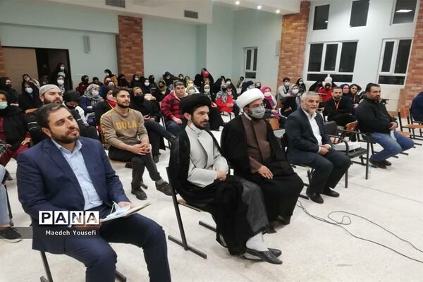 اختتامیه نخستین نمایشگاه کیک، شیرینی، شکلات و دسرهای خانگی در اسلامشهر
