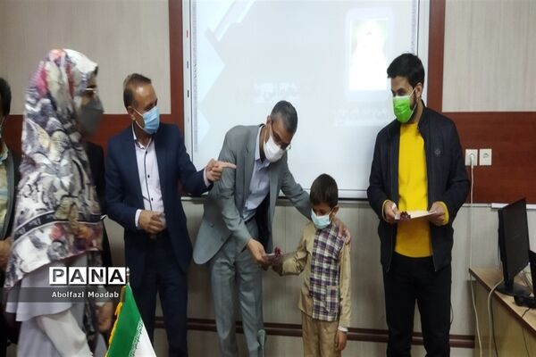 تجلیل از دانش‌آموزان برتر، خلیل آبادی