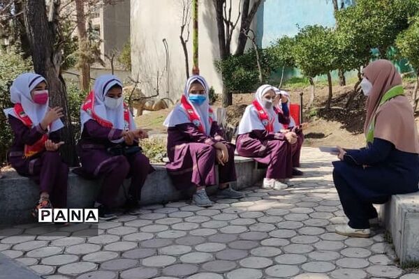 برگزاری آخرین جلسه شورای دانش‌آموزی دبستان حضرت زهرا(س)‌رودهن در سال ۱۴۰۰
