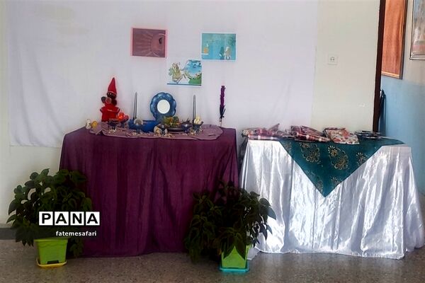 مراسم تقدیر از دانش‌آموزان برتر دبستان نجمه فیروزکوه