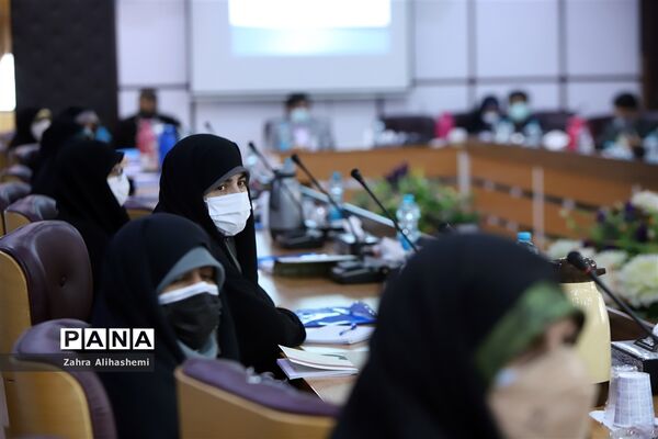 نشست هم‌اندیشی مراکز دارالقرآن الکریم معین حفظ قرآن