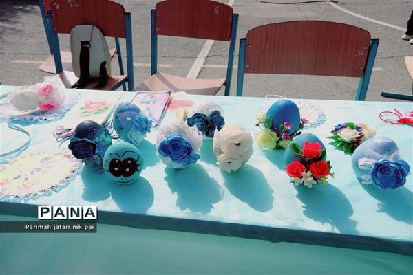 برگزاری بازارچه کسب و کار دانش‌آموزی در دبیرستان شهید زهره‌وند شهرستان قرچک