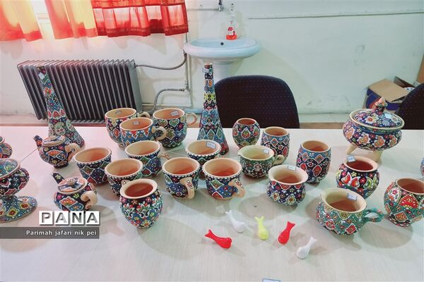برگزاری بازارچه کسب و کار دانش‌آموزی در دبیرستان شهید زهره‌وند شهرستان قرچک
