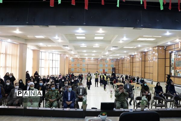 مراسم اختتامیه سومین طرح ملی لاله‌های روشن در شهرضا