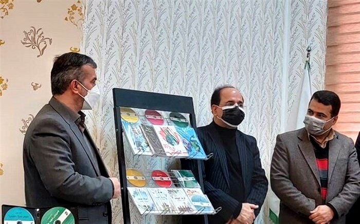 اصحاب قلم و رسانه  با ابزار هنرمندانه،  فرهنگ دوران دفاع مقدس را به نسل جوان انتقال دهند