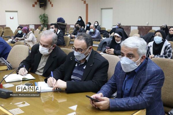 نشست خبری رئیس دانشگاه علوم‌ پزشکی تبریز