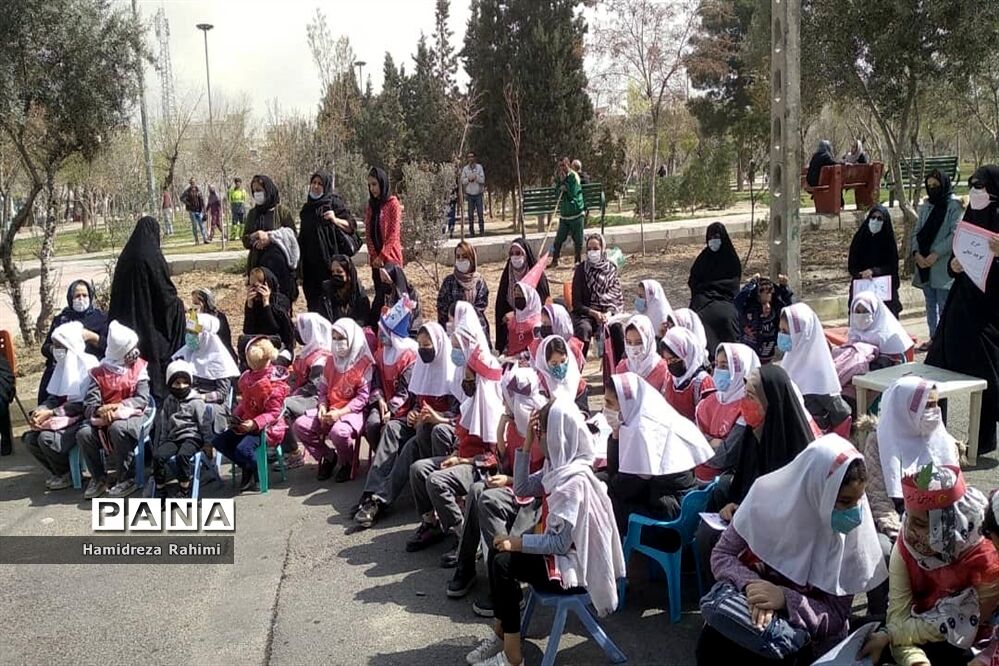 طرح کوچه تکانی با همکاری شهرداری ناحیه ۴ منطقه ۱۵ در مدرسه امام رضا(ع)1 برگزارشد