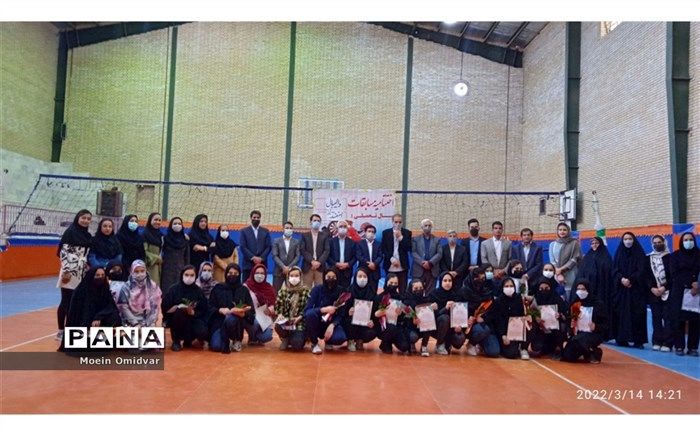 اختتامیه مسابقات والیبال دختران دانش‌آموز شهرستان کاشمر