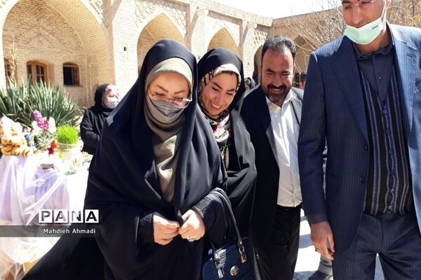 مسابقه هفت‌سین نوروزی در کاروانسرای حاج کمال شهرستان رباط‌کریم
