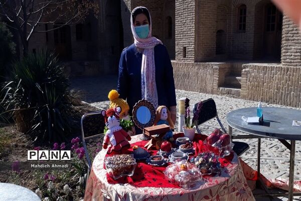 مسابقه هفت‌سین نوروزی در کاروانسرای حاج کمال شهرستان رباط‌کریم