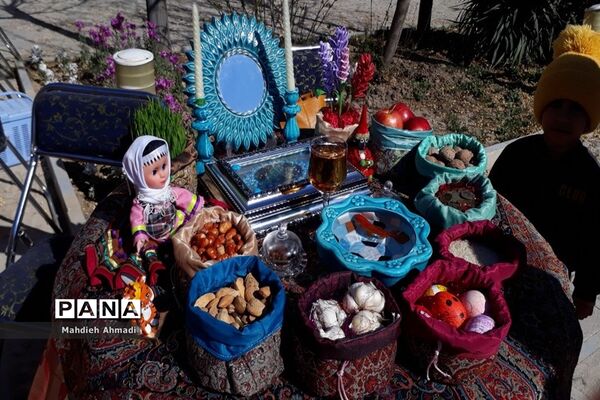 مسابقه هفت‌سین نوروزی در کاروانسرای حاج کمال شهرستان رباط‌کریم