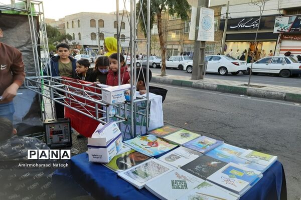 برپایی غرفه دانش‌آموزی به مناسبت نیمه شعبان