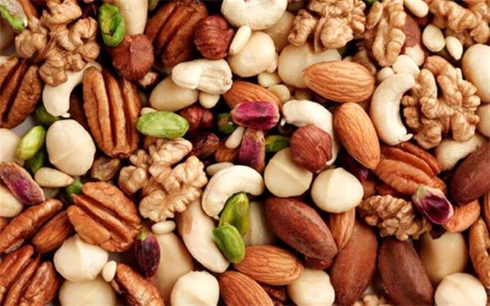 چگونه آجیل کهنه و رنگ شده را تشخیص دهیم