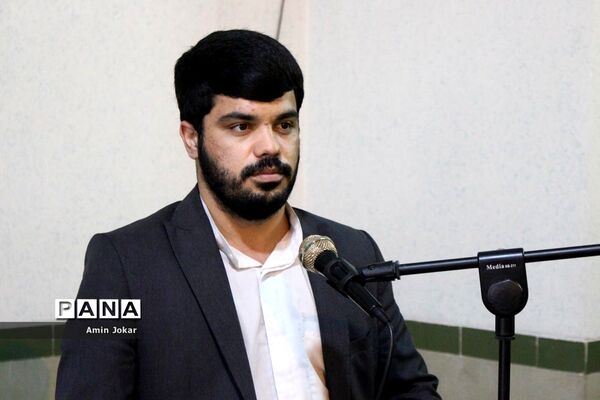 مراسم تکریم و معارفه روسای جدید و قدیم سازمان دانش‌آموزی فارس