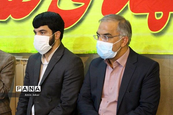 مراسم تکریم و معارفه روسای جدید و قدیم سازمان دانش‌آموزی فارس