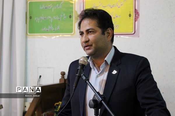 مراسم تکریم و معارفه روسای جدید و قدیم سازمان دانش‌آموزی فارس