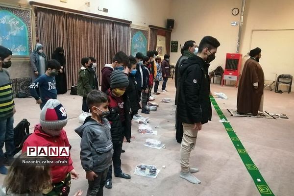 دیدار دانش‌آموزان حافظ جز سی قرآن مدرسه امام حسین(ع) رودهن با امام جمعه